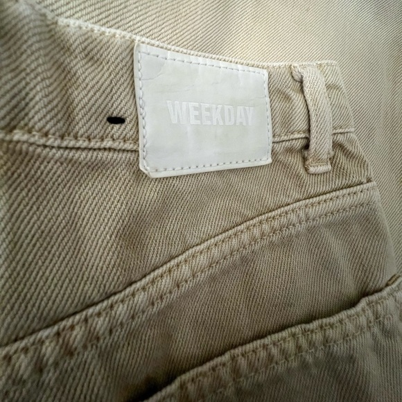 WEEKDAY ROWE Extra High Straight Jeans Tinted Ecru - Picture 9 of 13